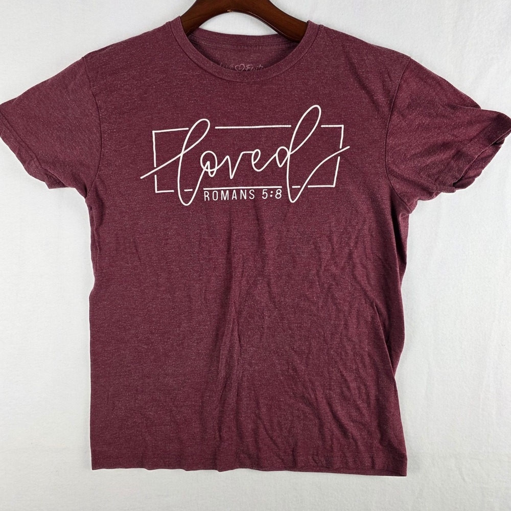 Love in Faith Women's Maroon Loved Romans 5:8 Christian Graphic Tee Size M